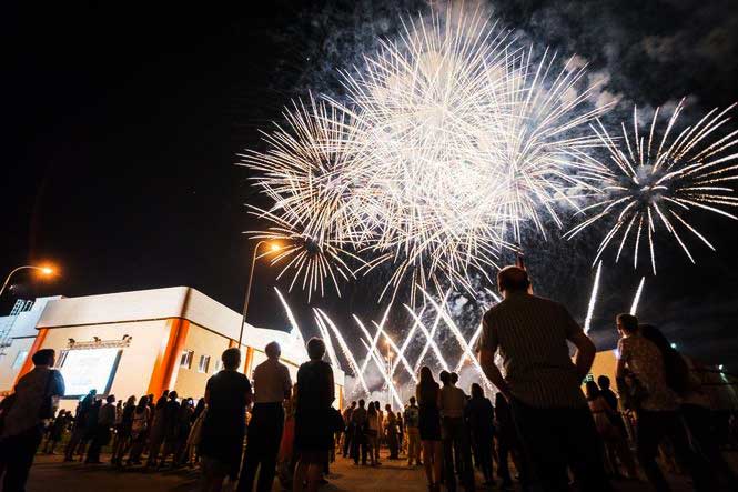 Пиротехника: салюты и фейерверки в Черновцах и Черновецкой области